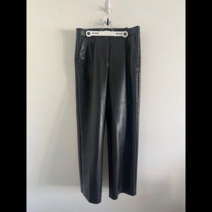 Aritzia Wilfred The Effortless Pant | Vegan Leather | Size 12